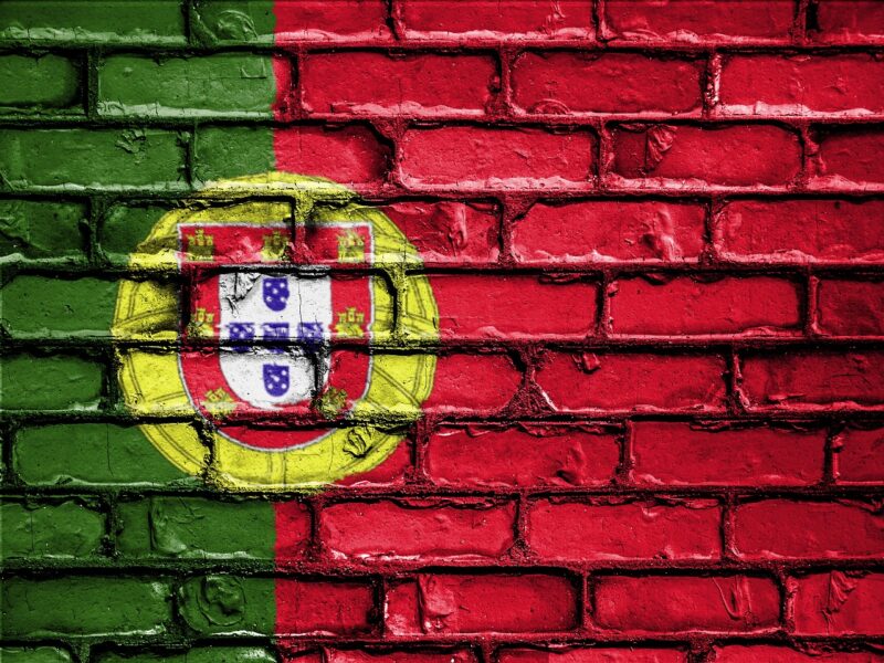 Como fazer uma viagem para Portugal em 2023? Guia atualizado para brasileiros!